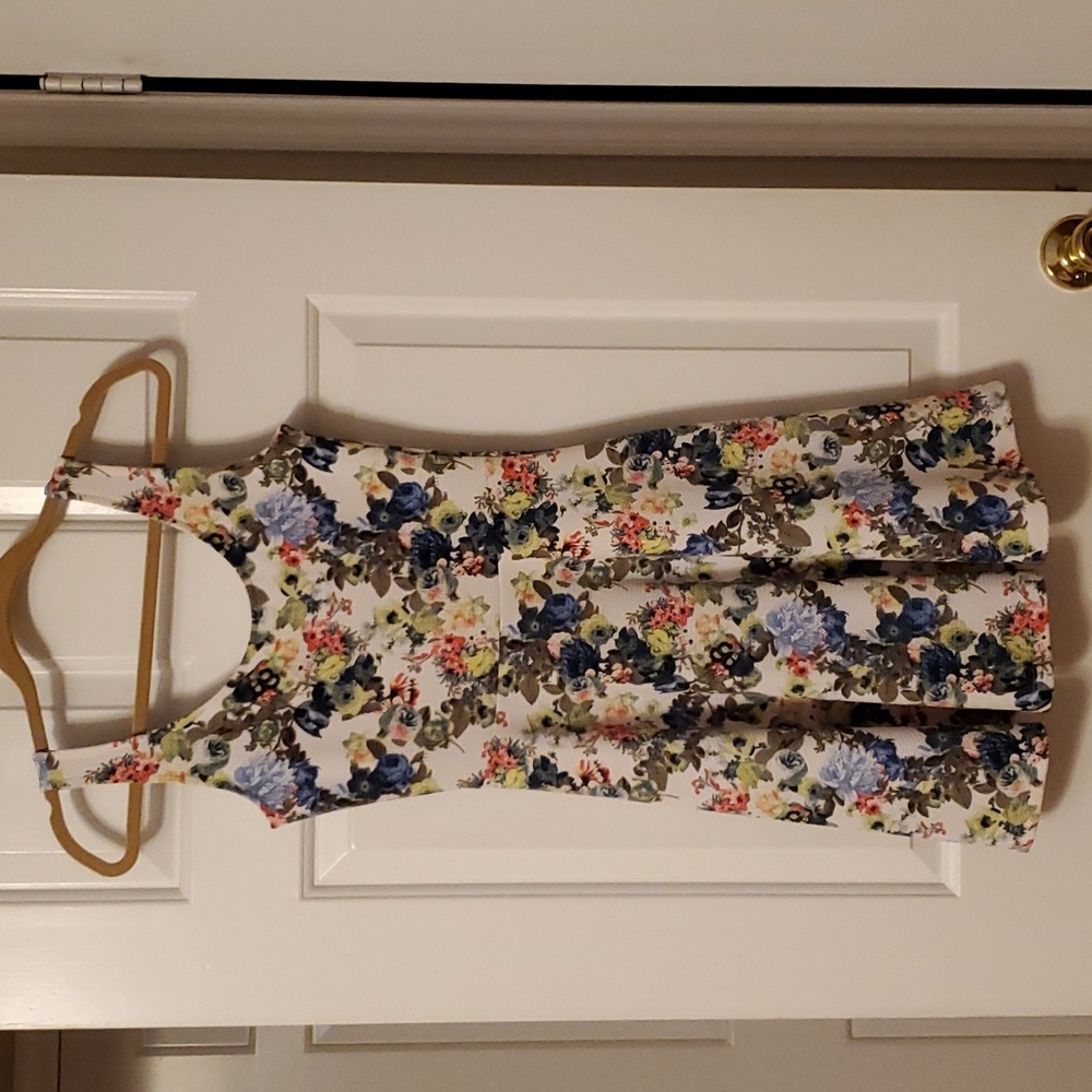 Soprano Fit and Flare Floral Sundress Size XS